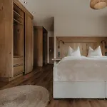 Fraeulein Nannerl - Boutique Mit Saunahaus * Gerlos