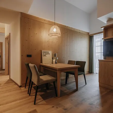 Haus Tyrol Apartment *