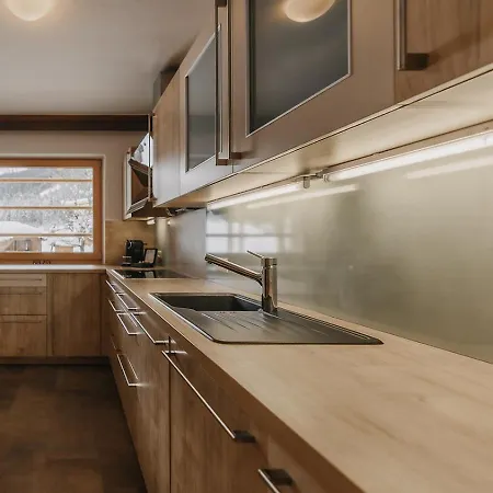 Fraeulein Nannerl - Boutique Mit Saunahaus * Gerlos