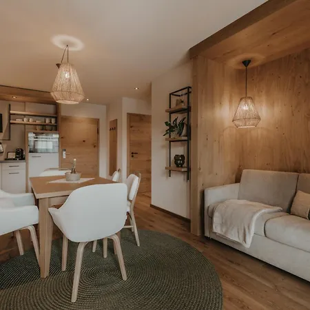 Fraeulein Nannerl - Boutique Mit Saunahaus Apartmán Gerlos