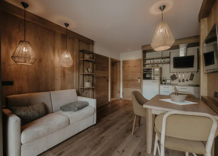 Fraeulein Nannerl - Boutique Mit Saunahaus * Gerlos