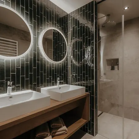 Fraeulein Nannerl - Boutique Mit Saunahaus