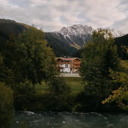 Fraeulein Nannerl - Boutique Mit Saunahaus